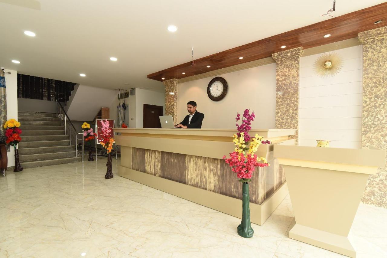 Capital O 13310 Noida Suites 外观 照片